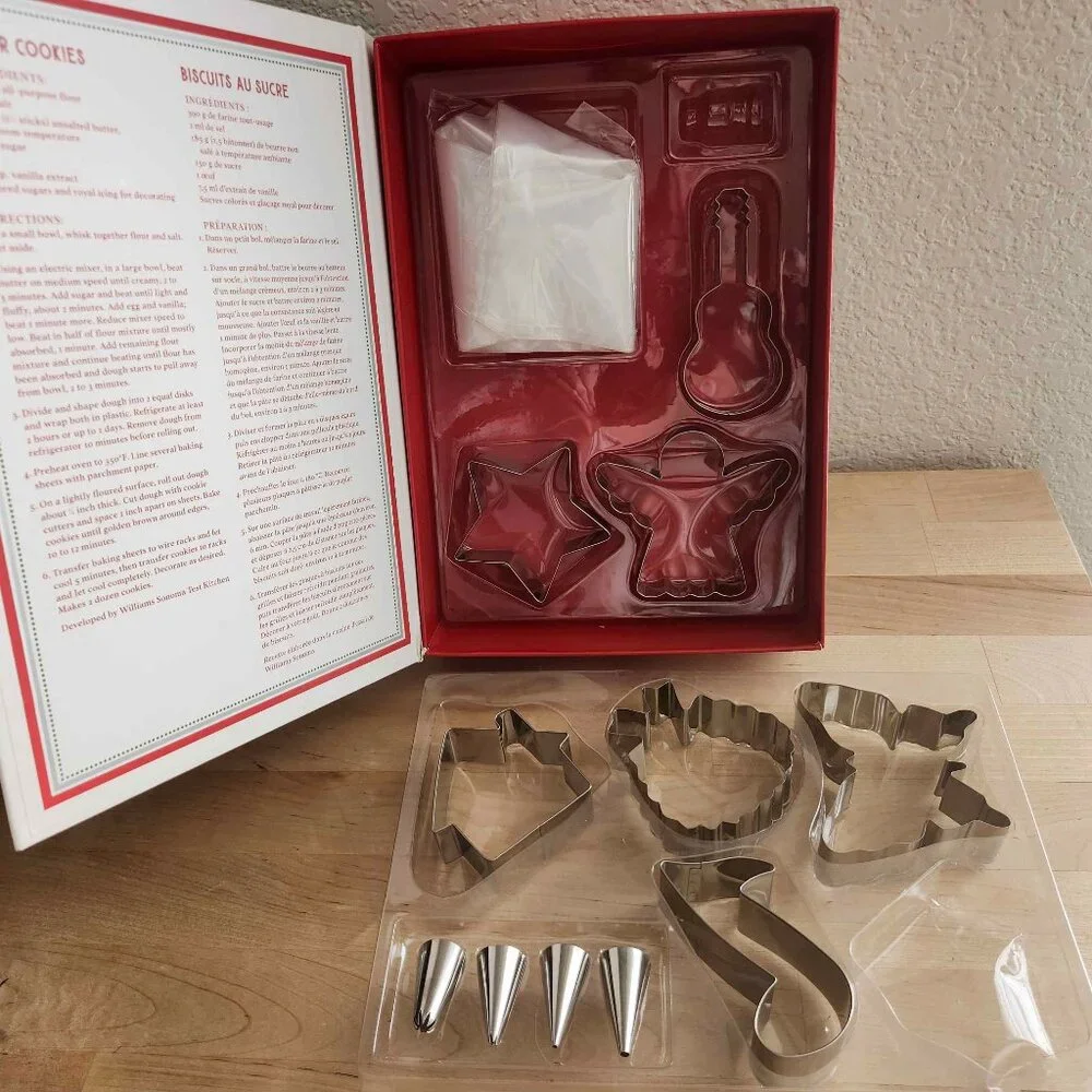 VGUC Williams Sonoma Holly Dolly Parton Christmas Cookie Baking Kit